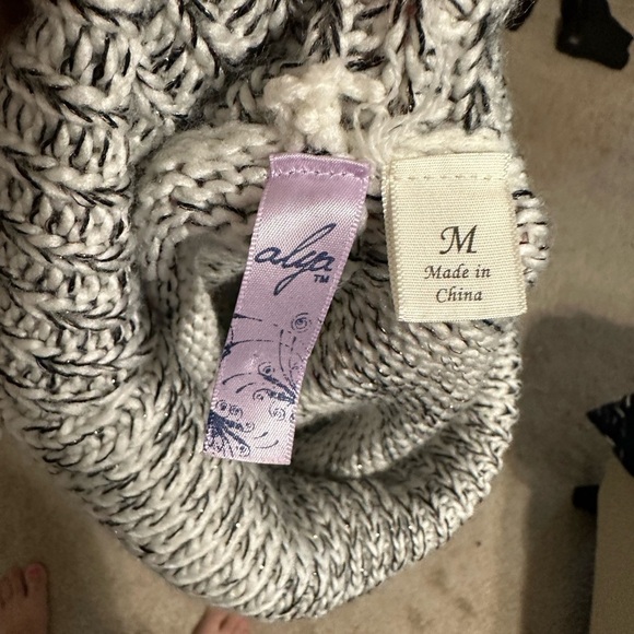 Alya Poncho Sweater Medium Super Soft Cowl Neck Poncho Lagenlook Cottagecore - Picture 6 of 8